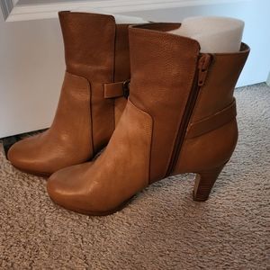 Nine West Camel Brown Boots